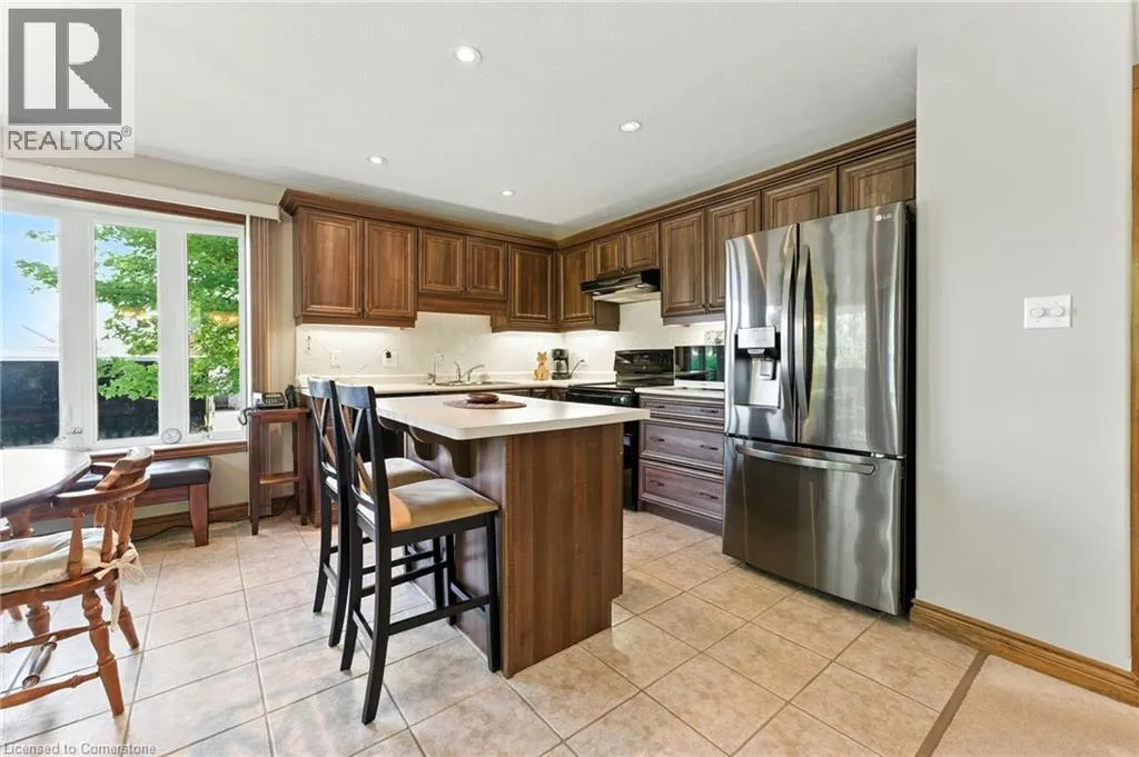 50 UPPER CANADA Drive