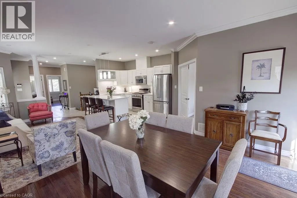 44 IRONGATE Drive