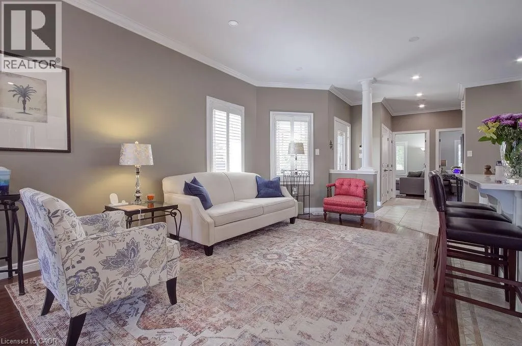 44 IRONGATE Drive