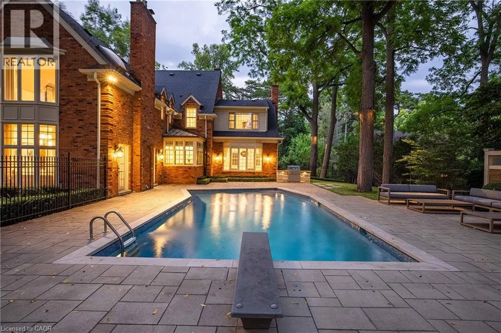 140 CHARTWELL Road