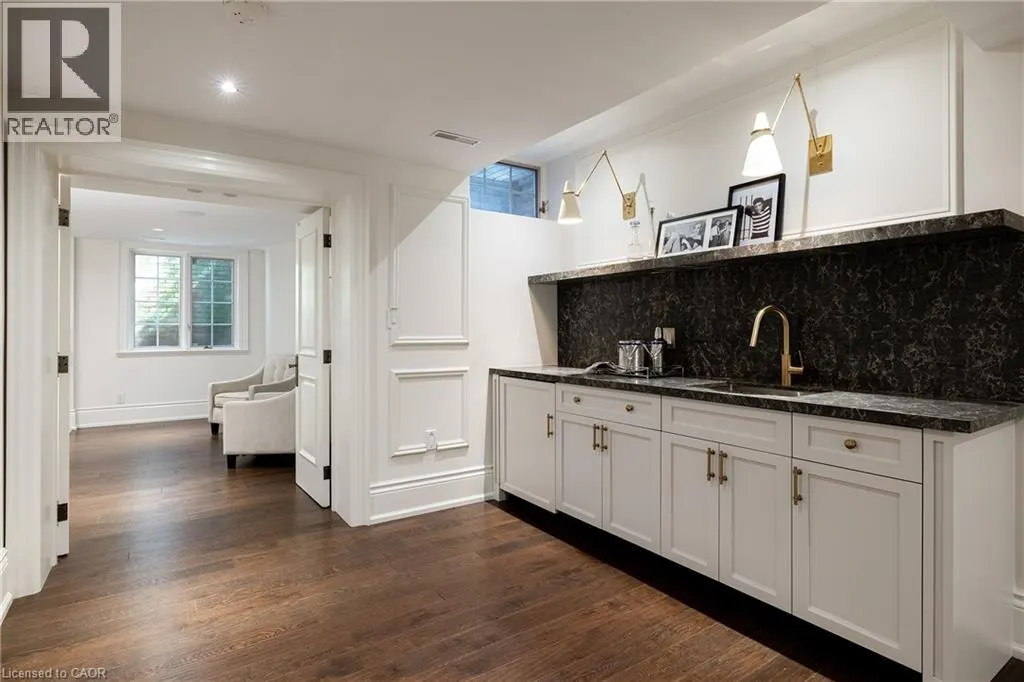 140 CHARTWELL Road