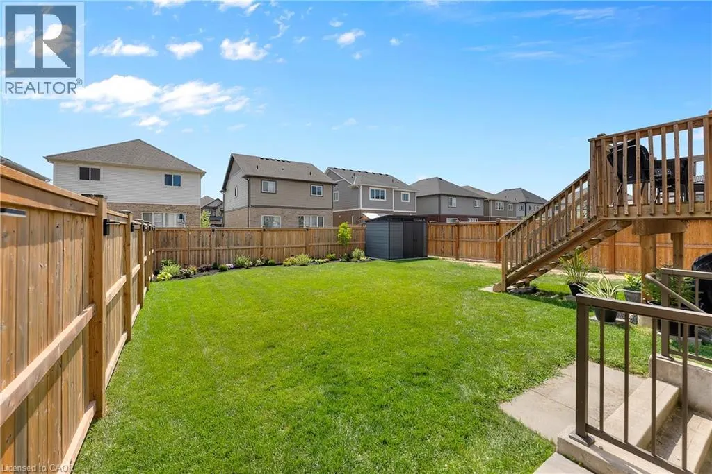 10 RILEY Avenue