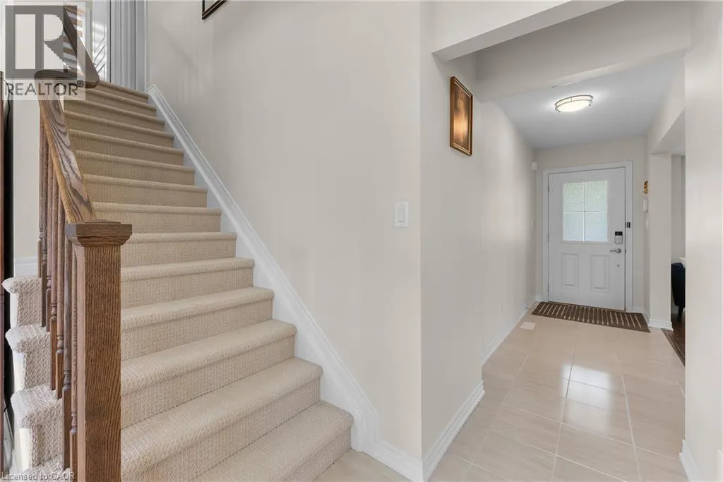 10 RILEY Avenue