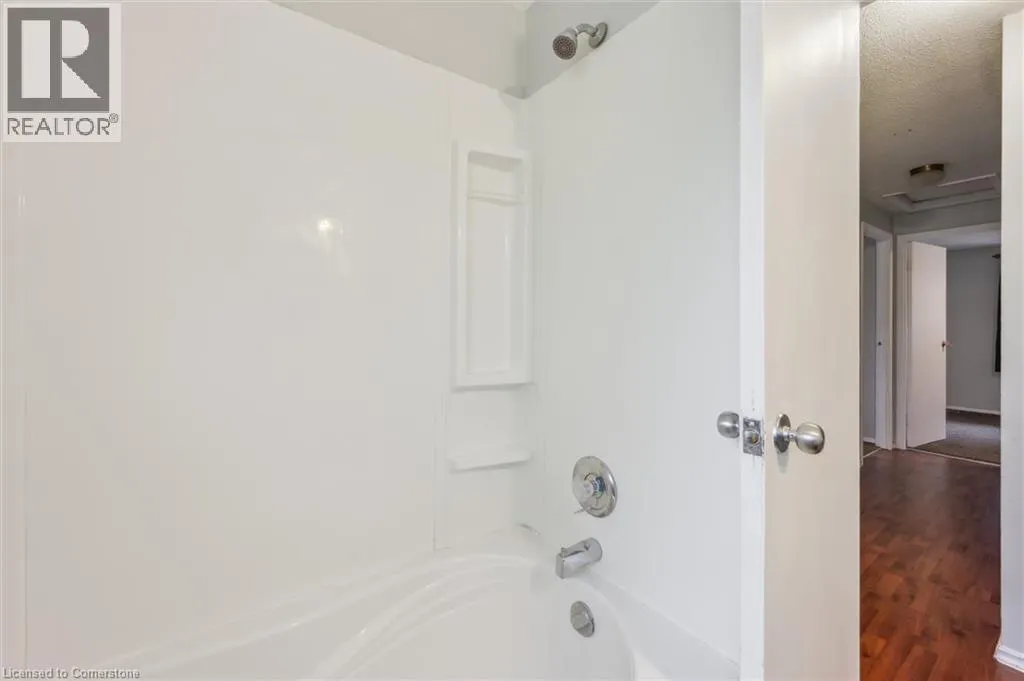 210 GLAMIS Road Unit# 6, #6