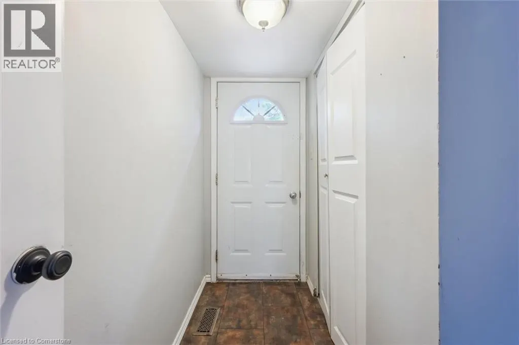210 GLAMIS Road Unit# 6, #6
