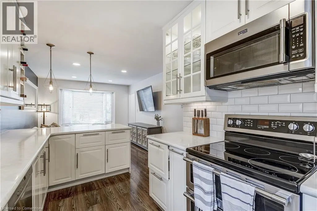 189 EAST 19TH Street