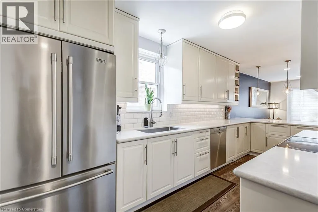 189 EAST 19TH Street