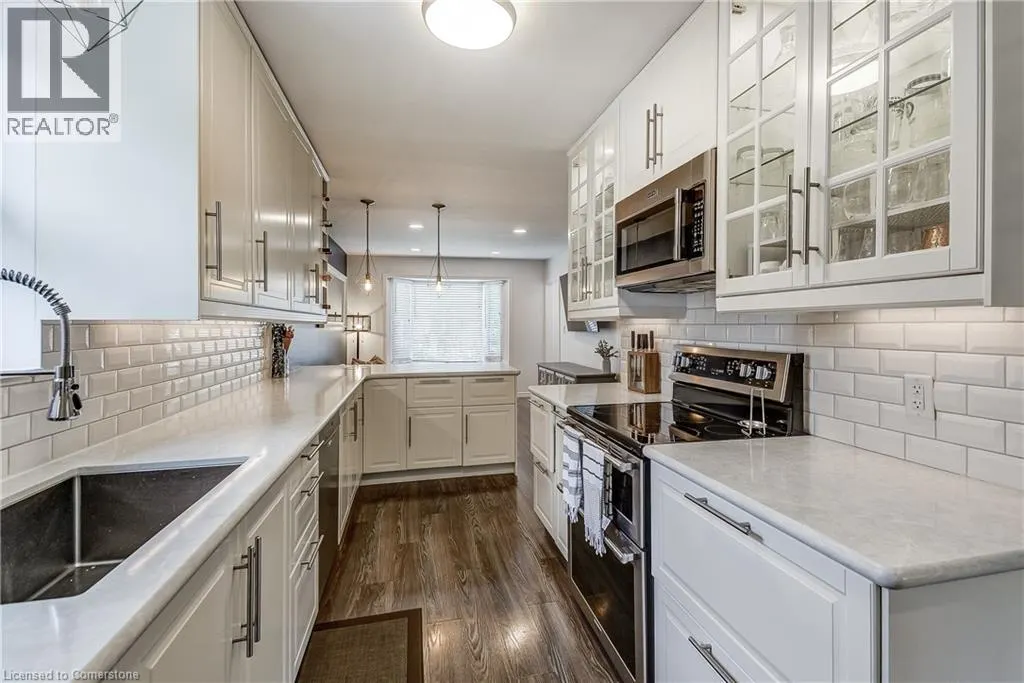 189 EAST 19TH Street