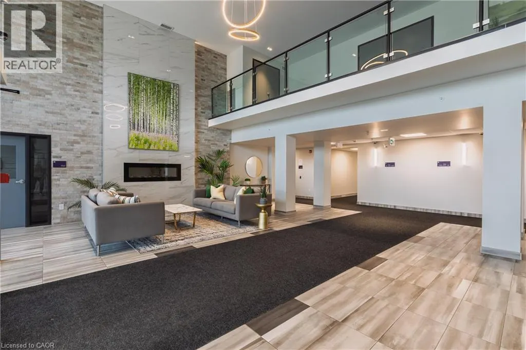 35 KINGSBURY Square Unit# 202, #202