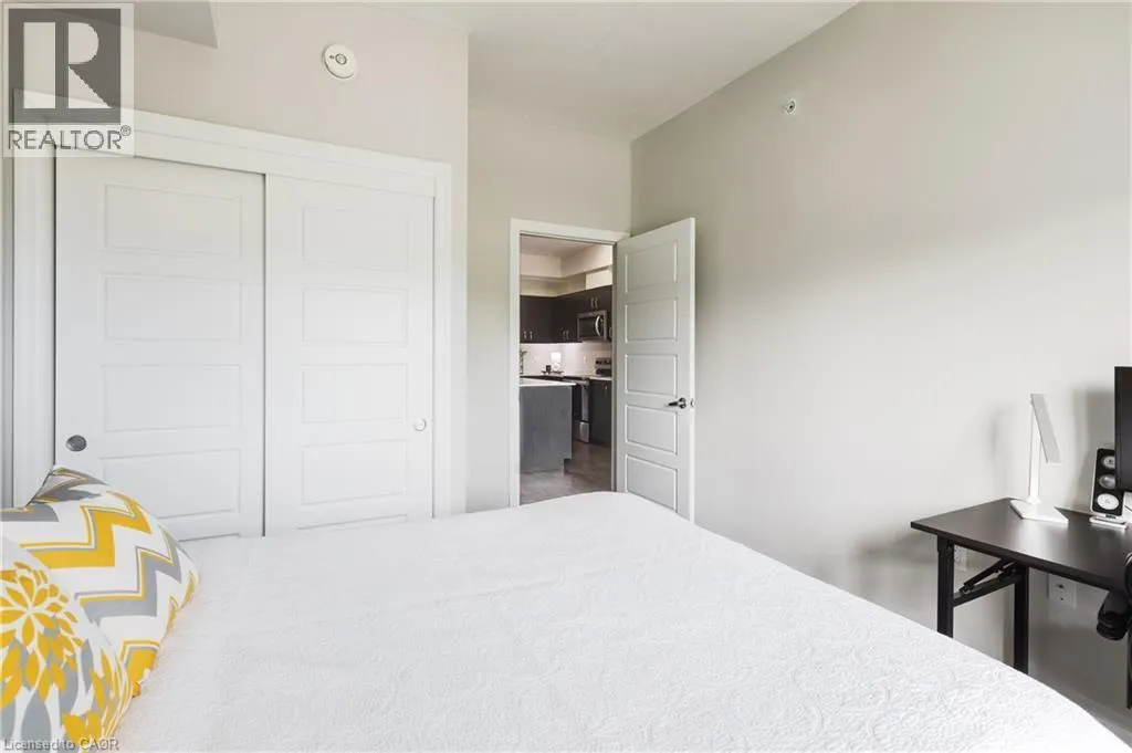 35 KINGSBURY Square Unit# 202, #202
