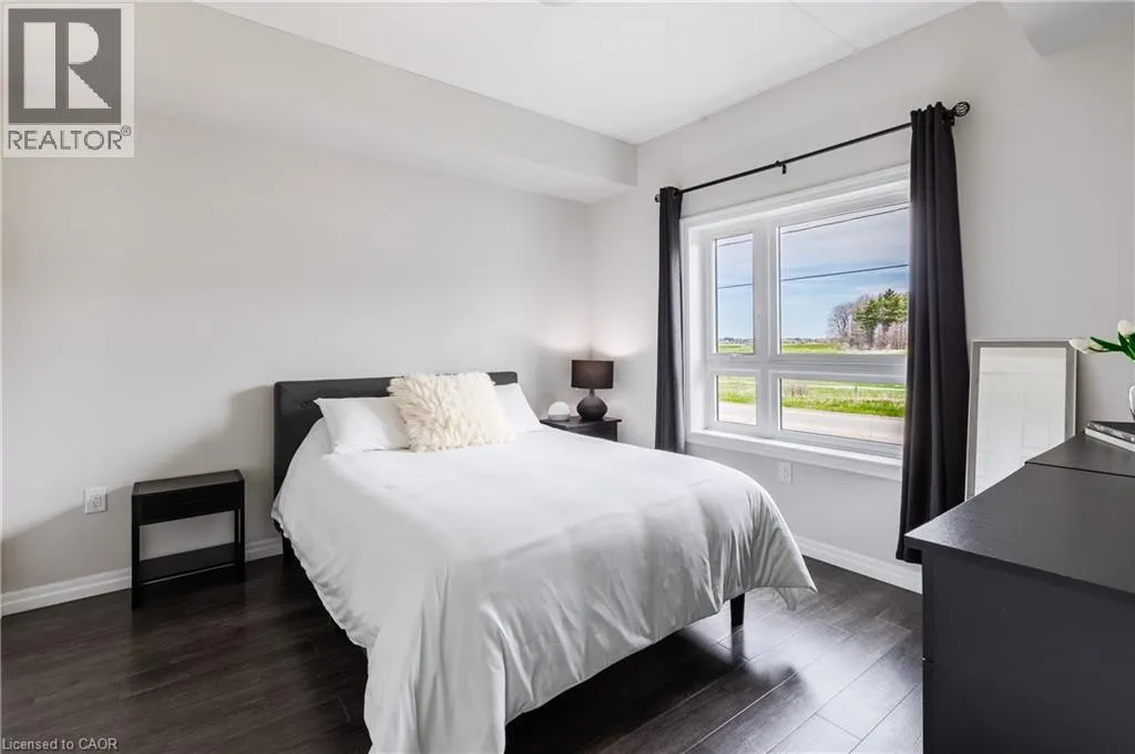35 KINGSBURY Square Unit# 202, #202