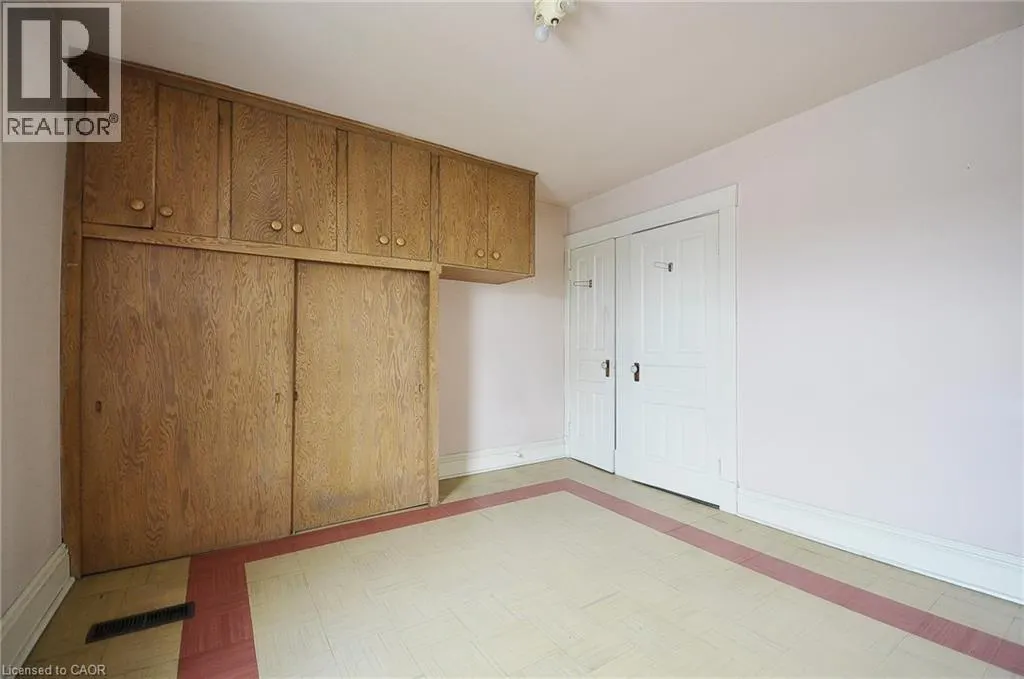 83 SHADE Street