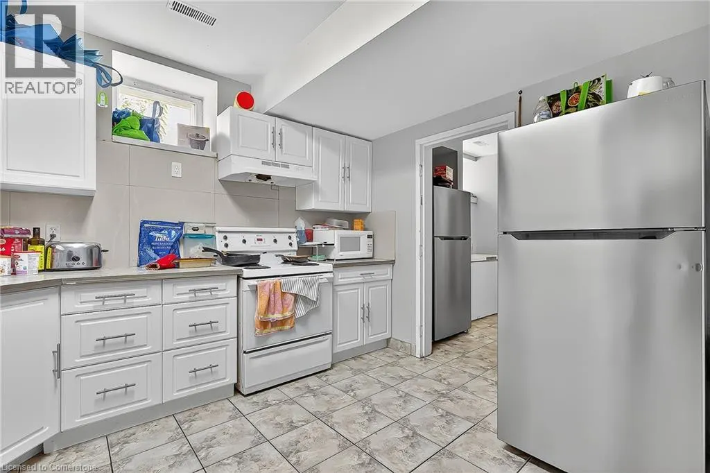 43 DUPONT Street E