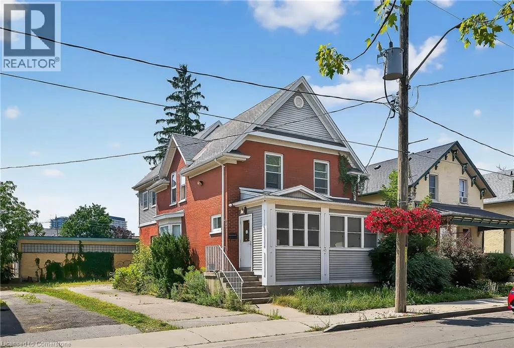 43 DUPONT Street E