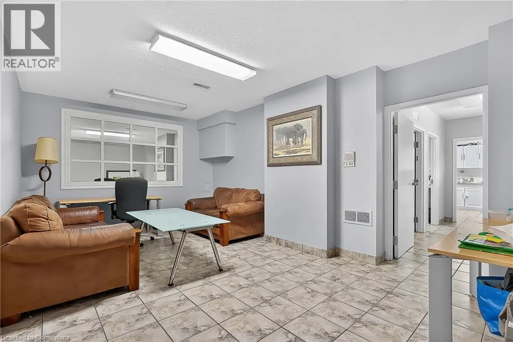 43 DUPONT Street E