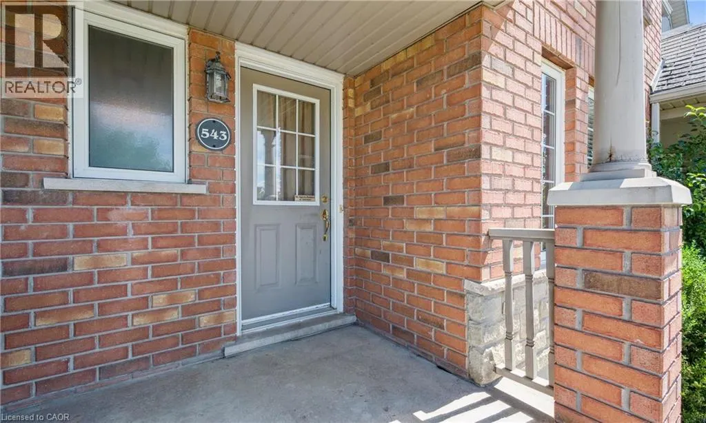 543 VICTORIA Road N
