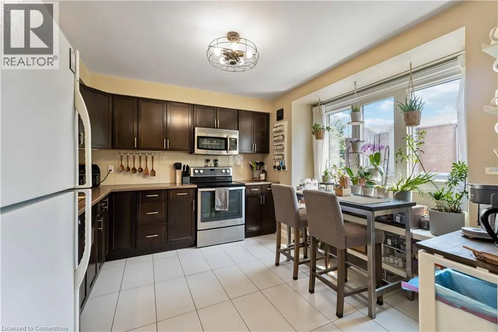 72 STONECHURCH Road W Unit# 37, #37