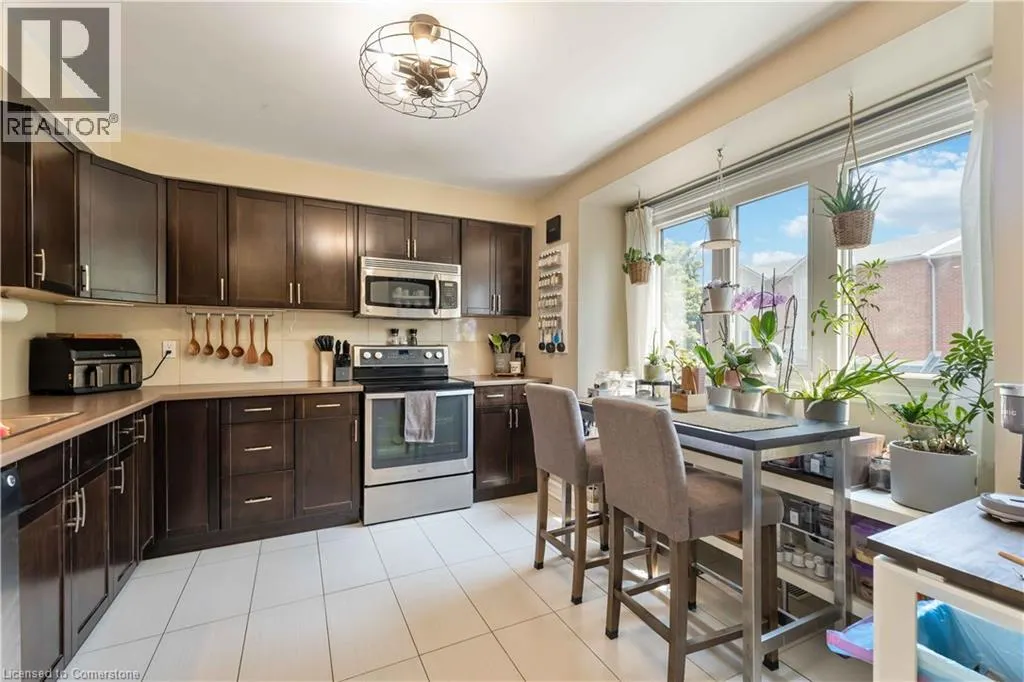 72 STONECHURCH Road W Unit# 37, #37