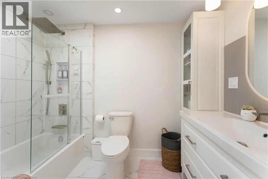 72 STONECHURCH Road W Unit# 37, #37
