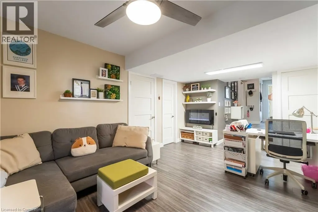 72 STONECHURCH Road W Unit# 37, #37