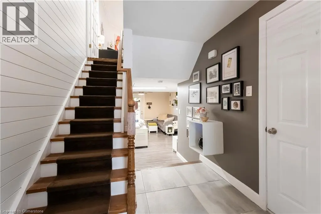 72 STONECHURCH Road W Unit# 37, #37