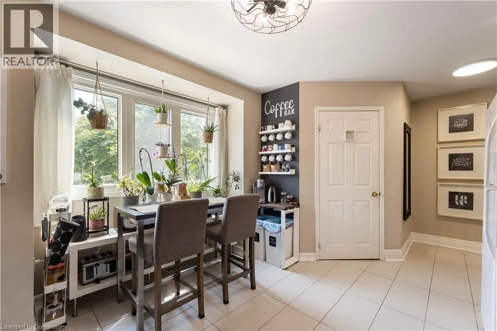 72 STONECHURCH Road W Unit# 37, #37