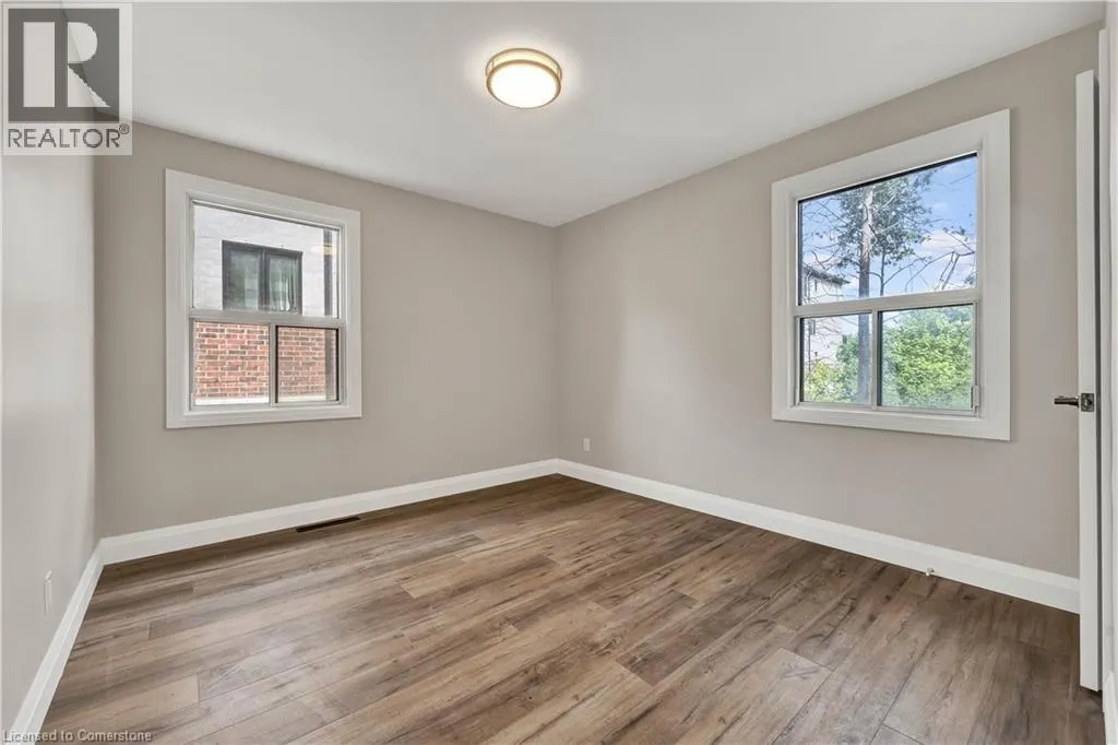 102 SYDNEY Street N Unit# 2, #2
