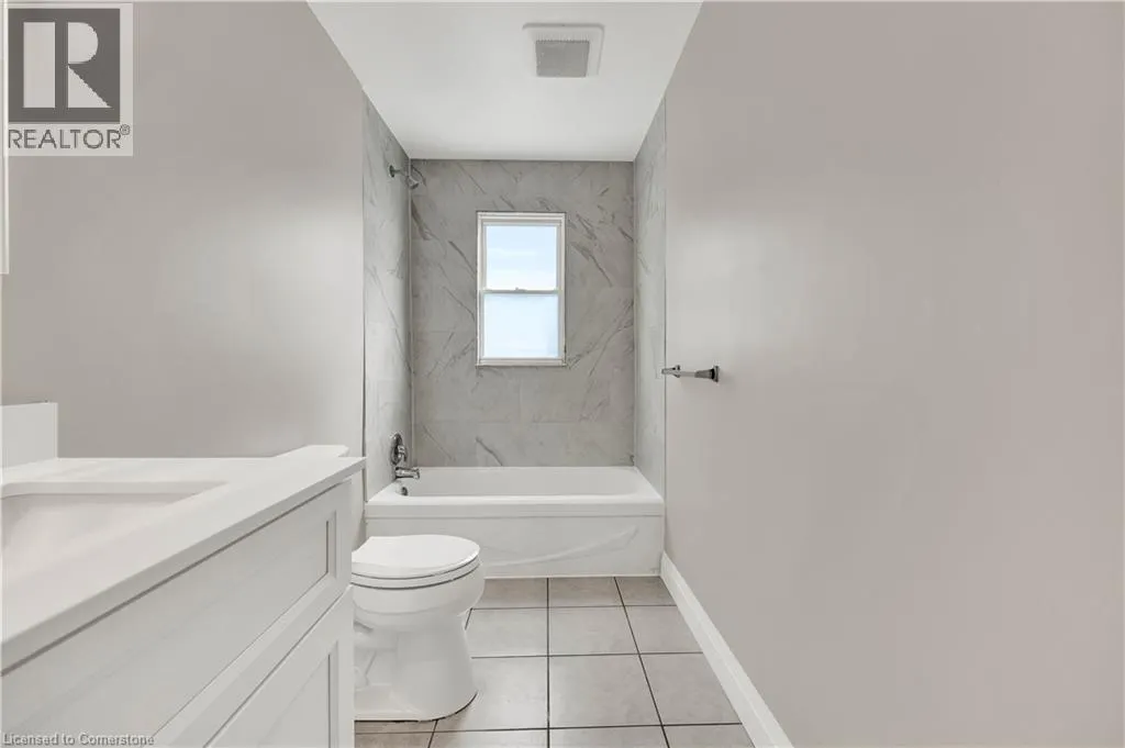 102 SYDNEY Street N Unit# 2, #2