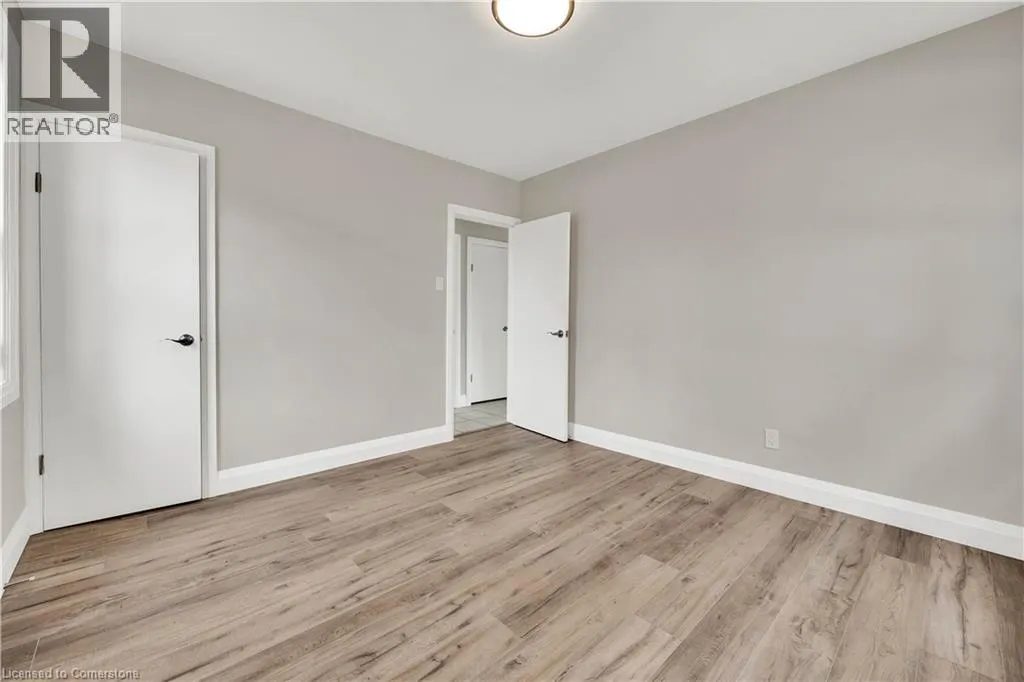 102 SYDNEY Street N Unit# 2, #2