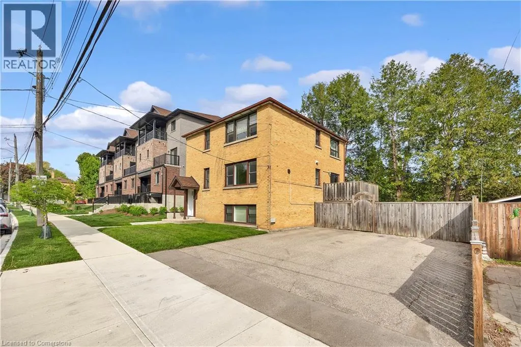 102 SYDNEY Street N Unit# 2, #2