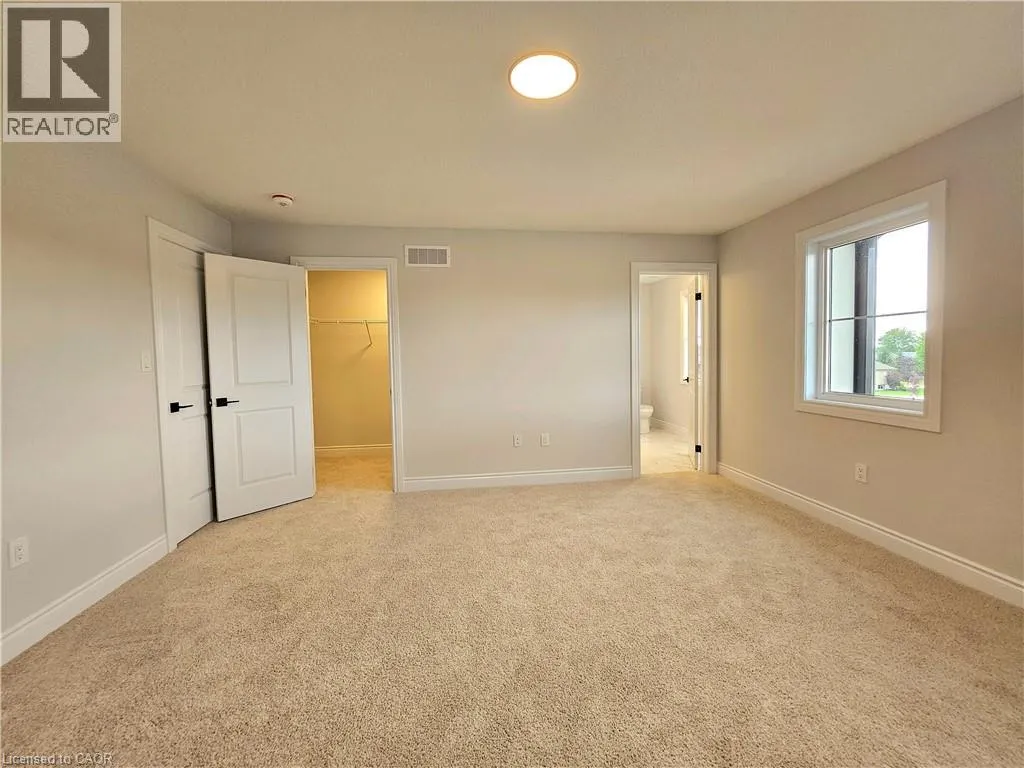 15 ANNE Street W