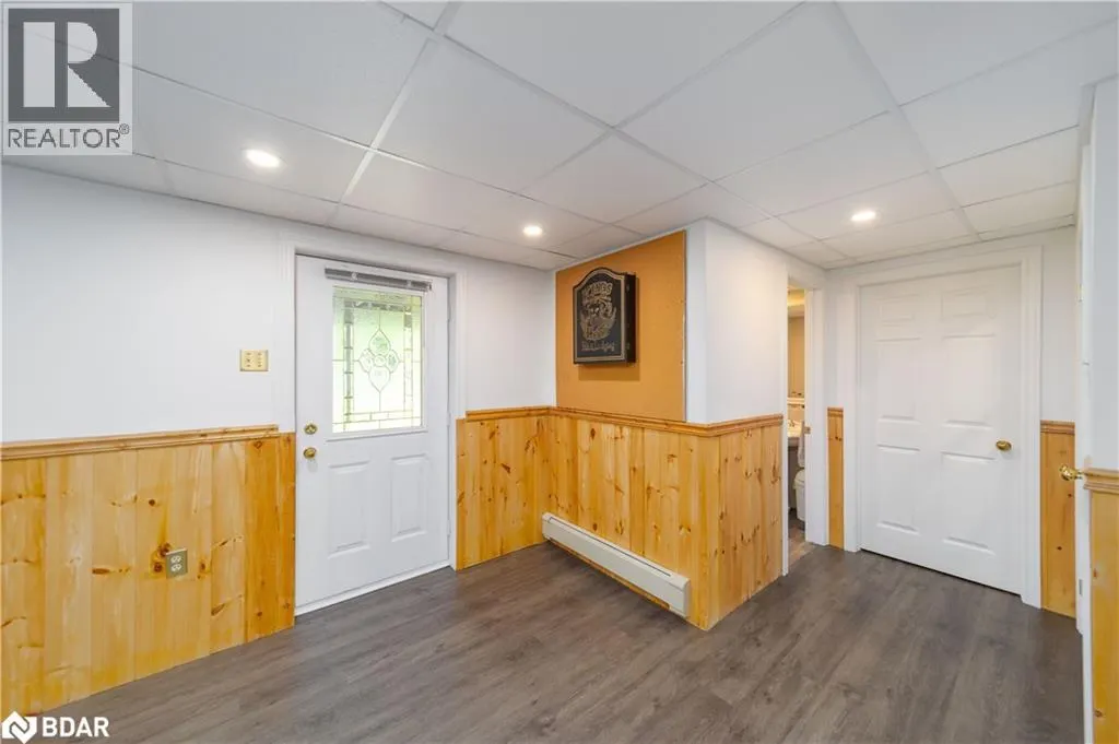 1836 QUANTZ Crescent