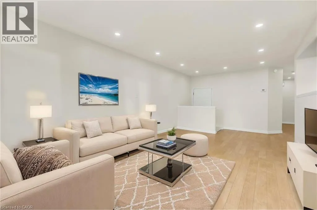 62 FOXGLOVE Crescent