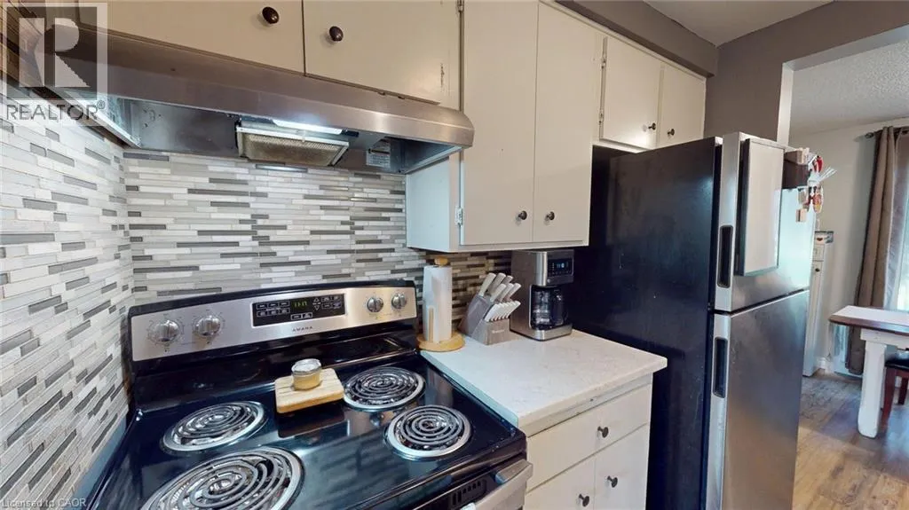 91 AVONWOOD Drive Unit# 17, #17