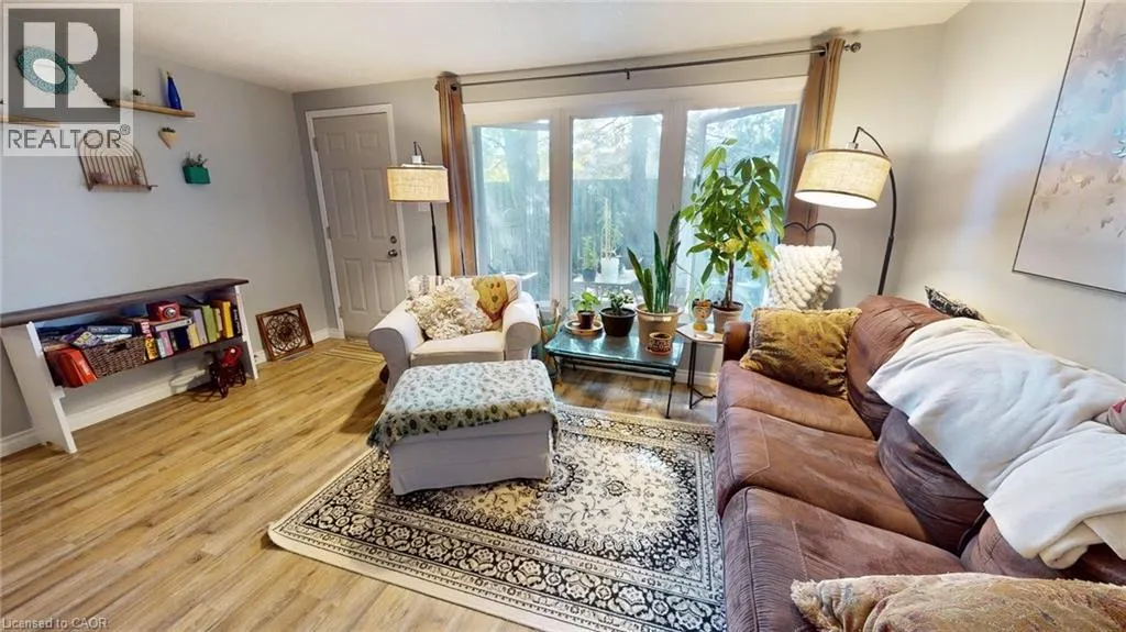 91 AVONWOOD Drive Unit# 17, #17