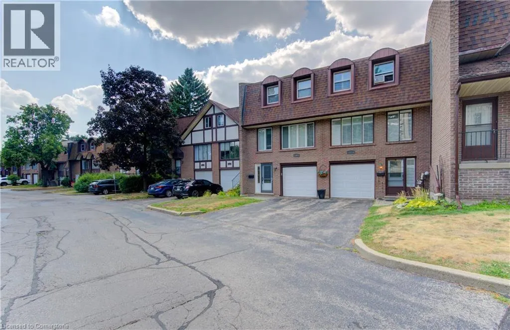 49 CEDARWOODS Crescent Unit# 57, #57