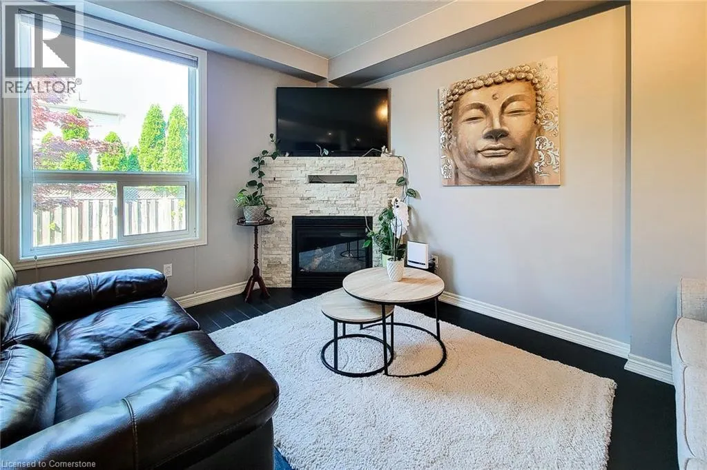 110 MARINA POINT Crescent