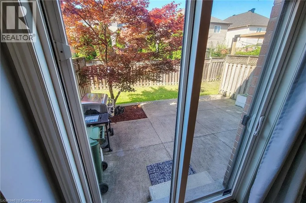 110 MARINA POINT Crescent