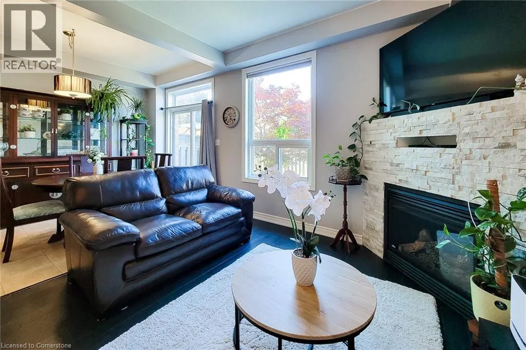 110 MARINA POINT Crescent