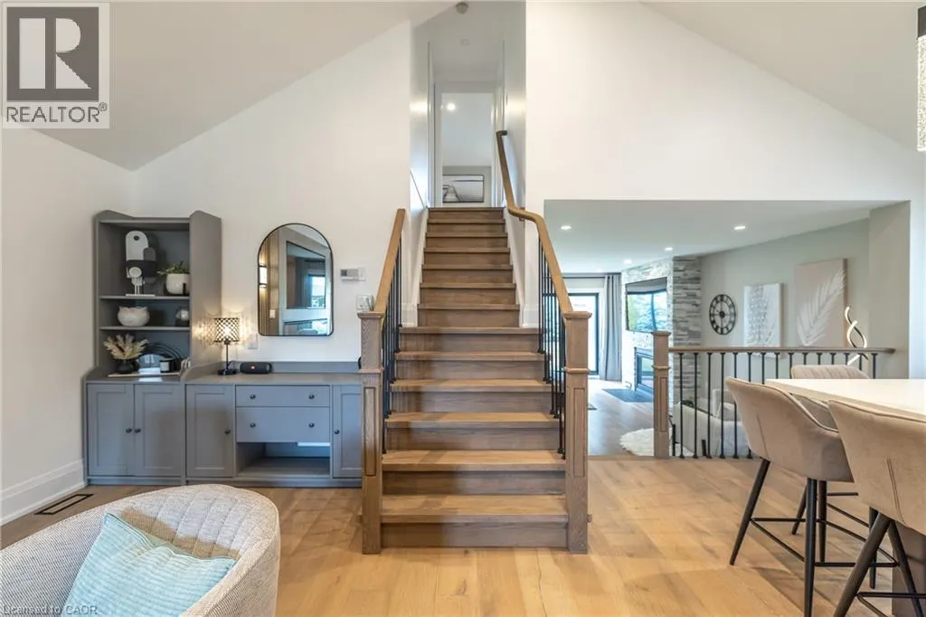 18 MAUDE Lane