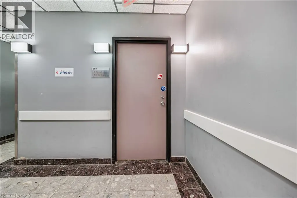 751 VICTORIA Street S Unit# 202, #202