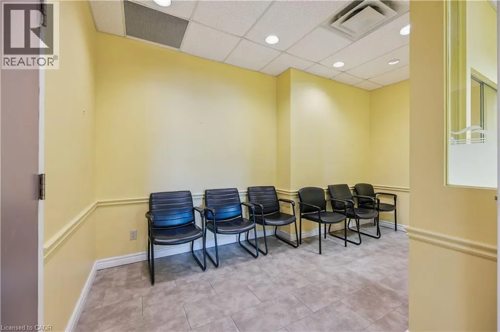 751 VICTORIA Street S Unit# 202, #202