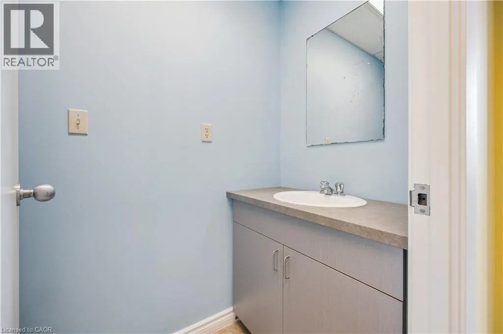 751 VICTORIA Street S Unit# 202, #202
