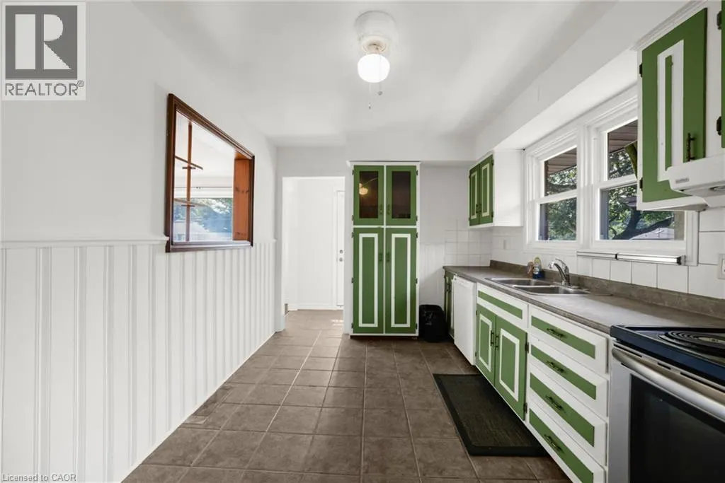 272 UPPER PARADISE Road Unit# A, #A