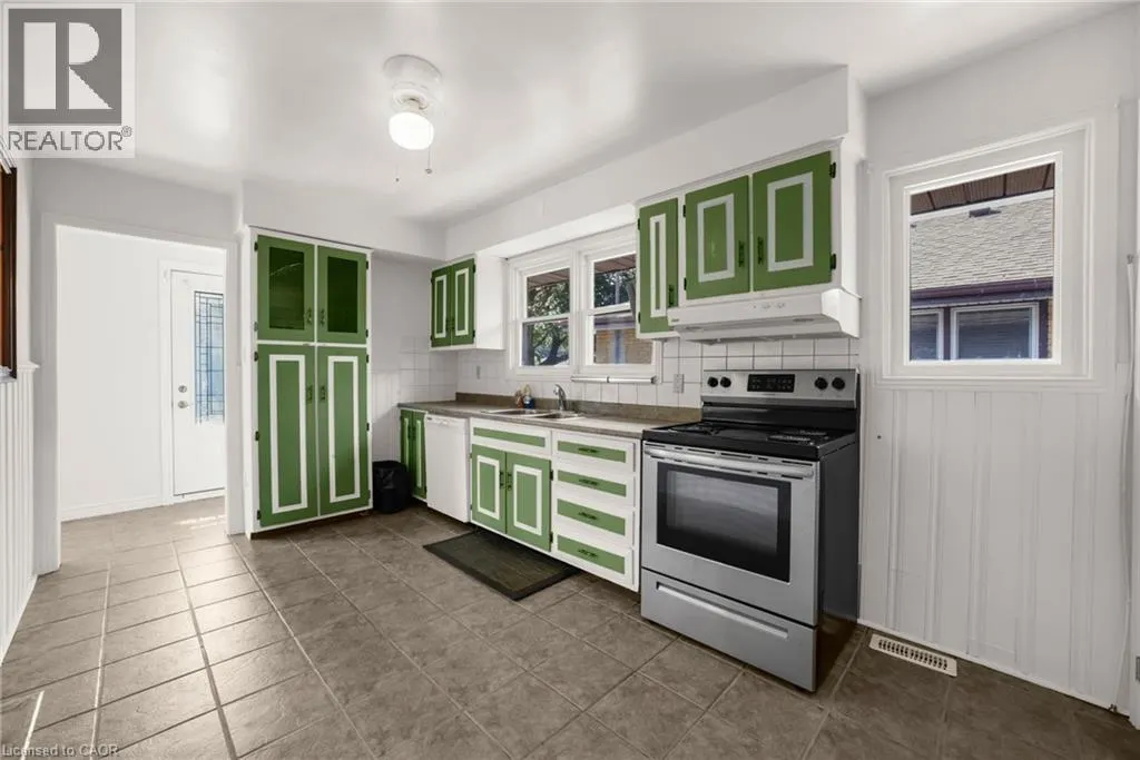 272 UPPER PARADISE Road Unit# A, #A