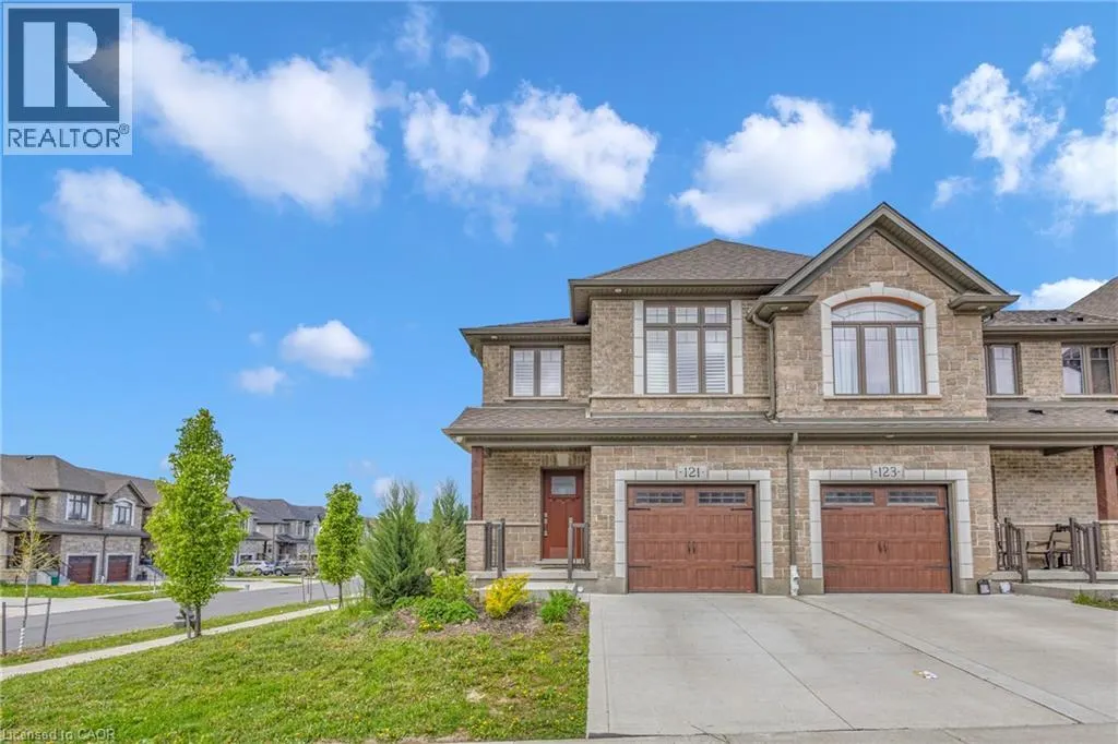 121 HOLLYBROOK Trail
