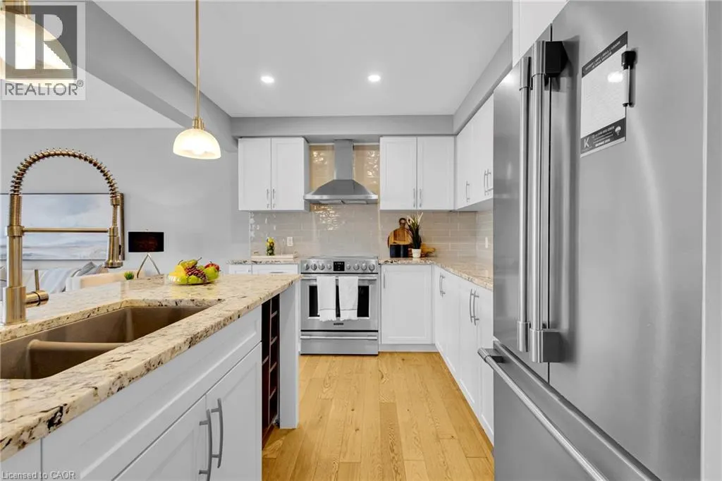 121 HOLLYBROOK Trail