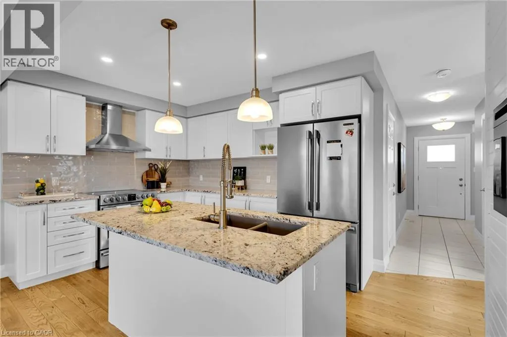 121 HOLLYBROOK Trail