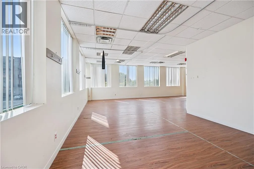 751 VICTORIA Street S Unit# 200, #200
