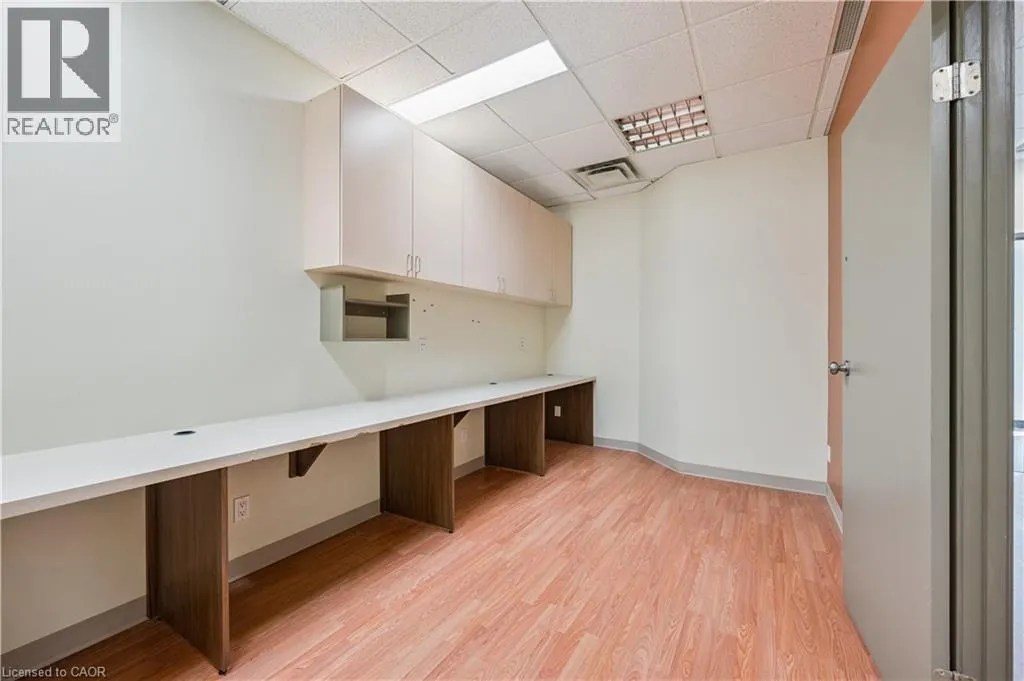 751 VICTORIA Street S Unit# 200, #200